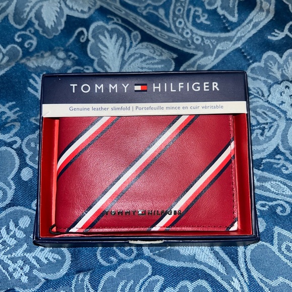 Tommy Hilfiger Wallet - Picture 1 of 2